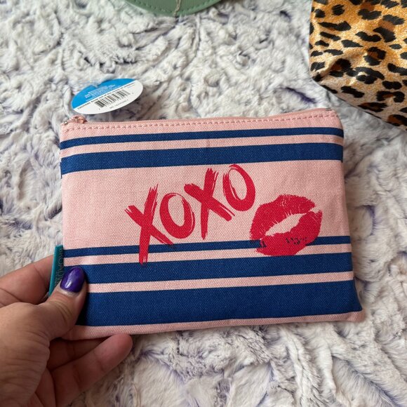 Cosmetic Bag Bundle - 9 bags - Picture 7 of 10